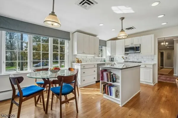 21 Tremont Ter, Livingston Twp., NJ 07039