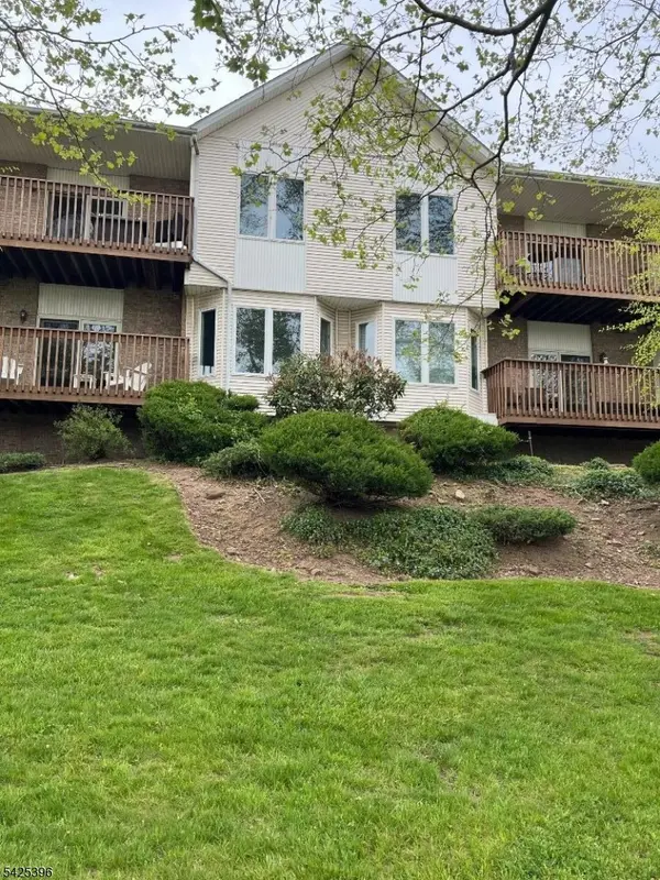 5 Di Donna Ct #5, Clifton City, NJ 07013