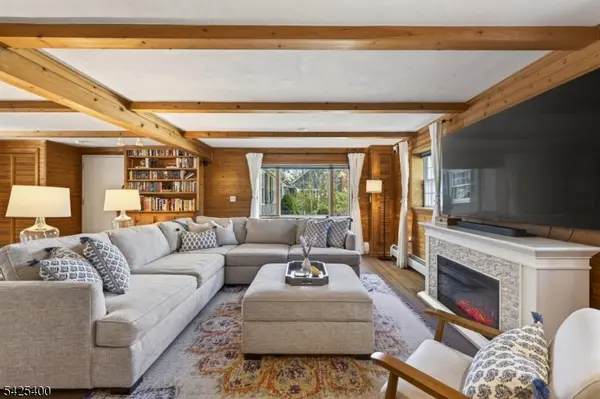 28 Spring Ridge Dr, Berkeley Heights Twp., NJ 07922