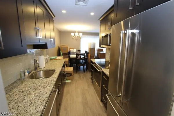 70 Harristown Rd #3, Fair Lawn Boro, NJ 07410