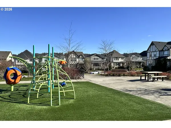 7765 NW ELEANOR AVE, Portland, OR 97229