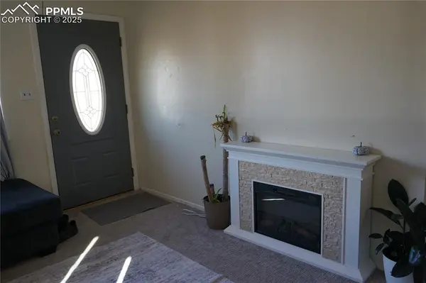 420 Rosewood DR, Fountain, CO 80817