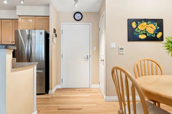 23 Lorraine DR E #318, Toronto C07, ON M2N 6Z6