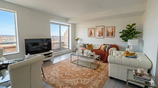 2 Clairtrell RD #RG1, Toronto C14, ON M2N 7H5