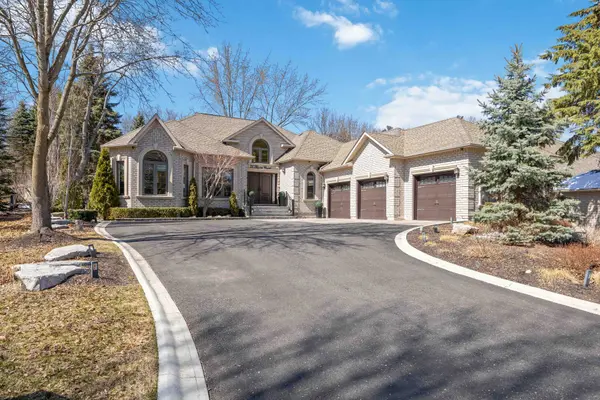 71 Glacier CT, Vaughan, ON L6A 2V3