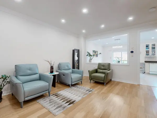 157 DOVETAIL DR, Richmond Hill, ON L4E 5A6