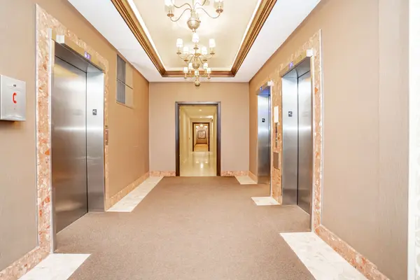 33 Weldrick RD E #209, Richmond Hill, ON L4C 8W4