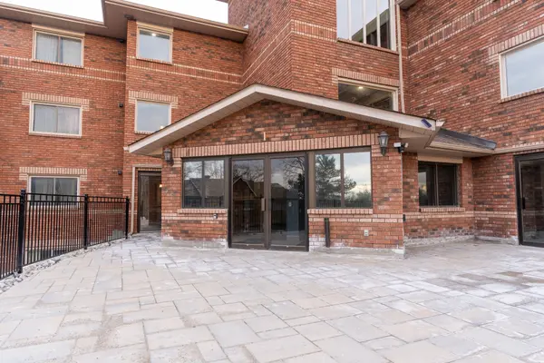 1 Quail CRES #312, Barrie, ON L4N 6W9