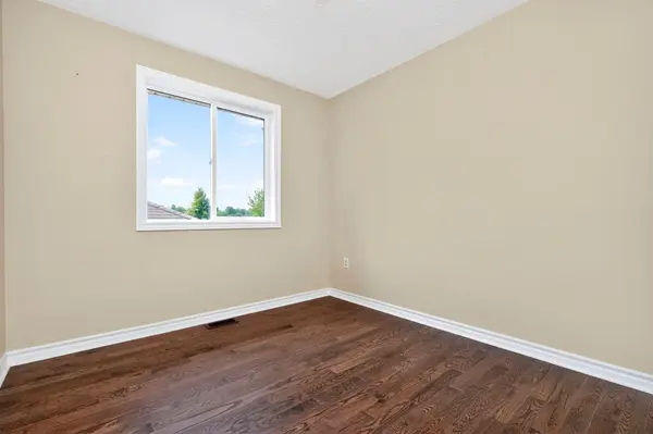 423 Irwin ST, Midland, ON L4R 2V6