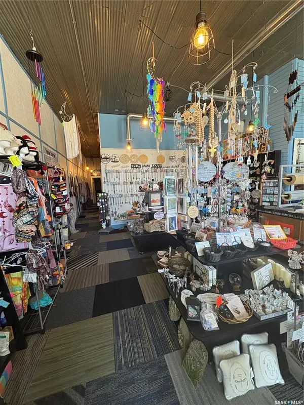 214 3rd AVENUE W, Melville, SK S0A 2P0