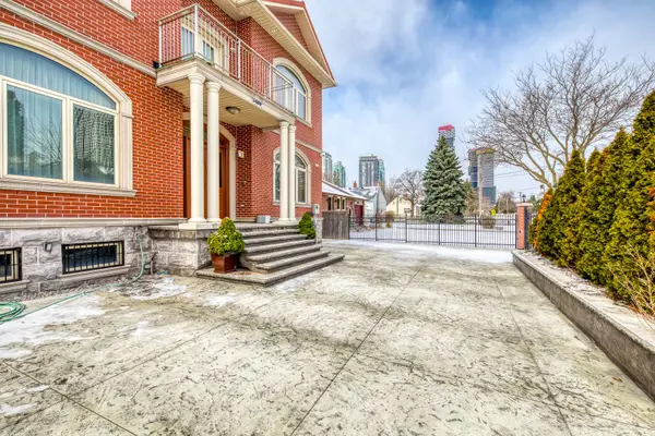 3480 Joan DR, Mississauga, ON L5B 1T5