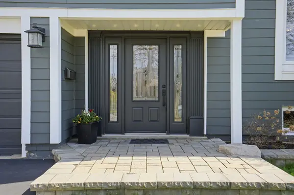 663 Mullin WAY, Burlington, ON L7L 4J6