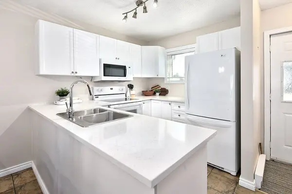 100 Alice ST W #52, Blue Mountains, ON N0H 2P0