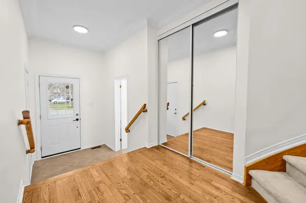 9 Flowertree CRES, Kanata, ON K2M 2R6