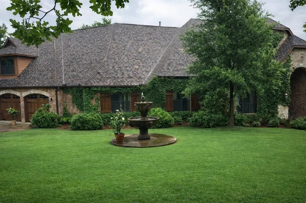 2050 E Oak Shores Drive, Cross Roads, TX 76227