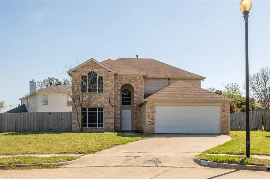 322 Thousand Oaks Drive, Lake Dallas, TX 75065