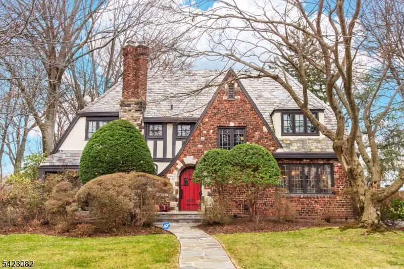 917 Westminster Ave, Hillside Twp., NJ 07205