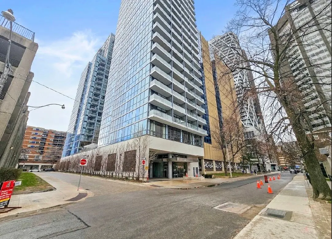 210 SIMCOE ST #2011, Toronto C01, ON M5T 0A9