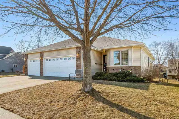 103 Eversull Ln, Iowa City, IA 52245