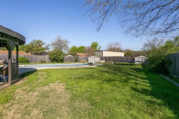 108 Haywood Drive, Benbrook, TX 76126