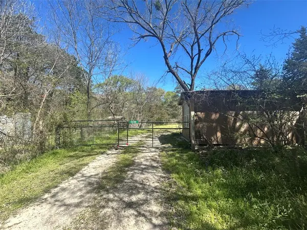 10790 Newell creek,  Quinlan,  TX 75474