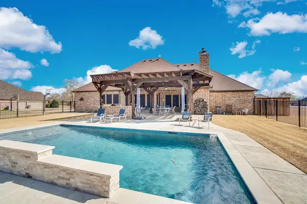 127 Sullivan Way, Waxahachie, TX 75167