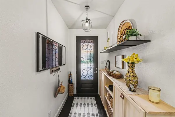 7315 Venice Drive #2, Grand Prairie, TX 75054