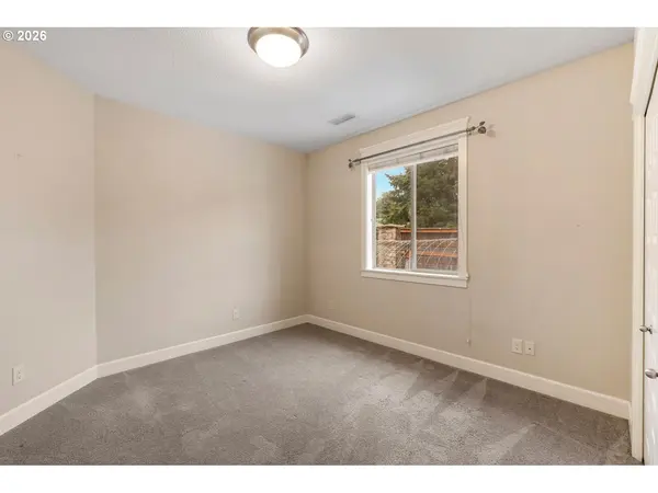 11901 NE 56TH AVE, Vancouver, WA 98686