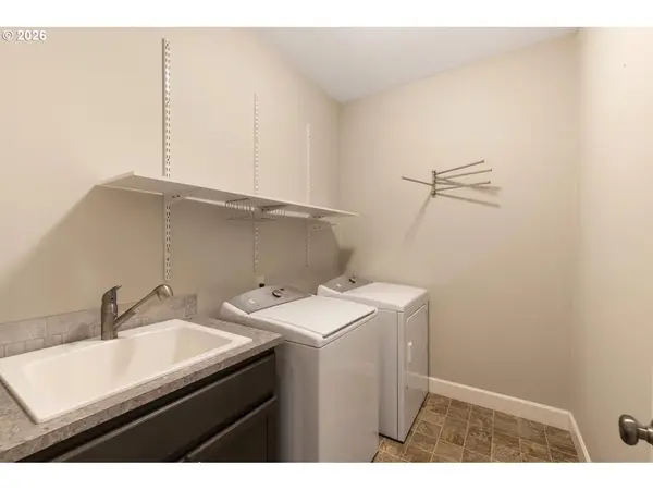 11901 NE 56TH AVE, Vancouver, WA 98686