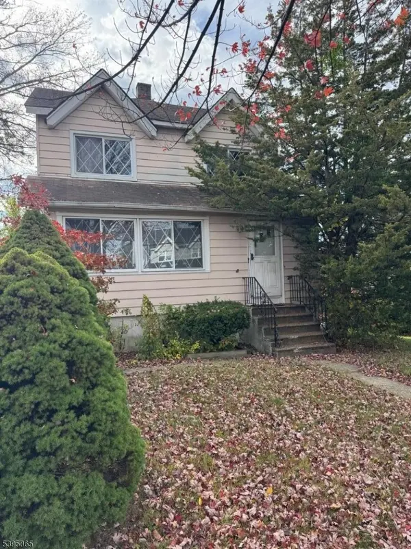 898 Lancaster Rd, Ridgefield Boro, NJ 07657