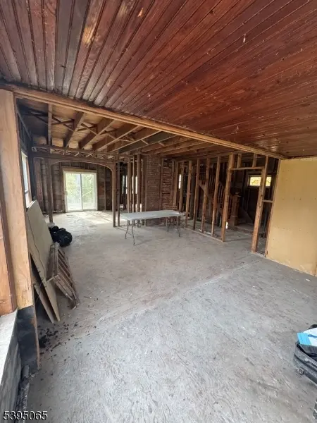 898 Lancaster Rd, Ridgefield Boro, NJ 07657