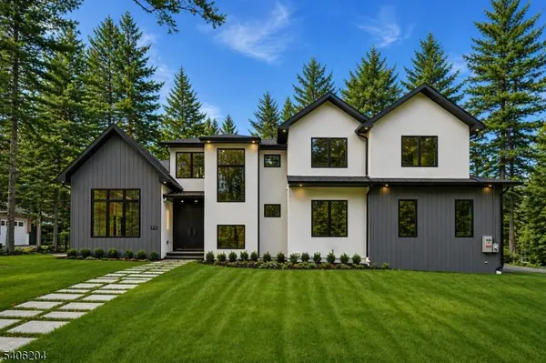 121 Engle St, Cresskill Boro, NJ 07626