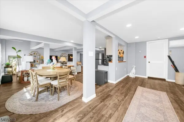 128 Main St, Lebanon Boro, NJ 08833