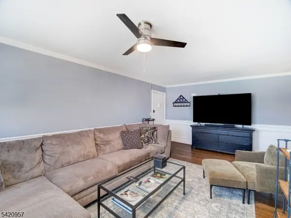 29 Knox Ter #1B, Wayne Twp., NJ 07470