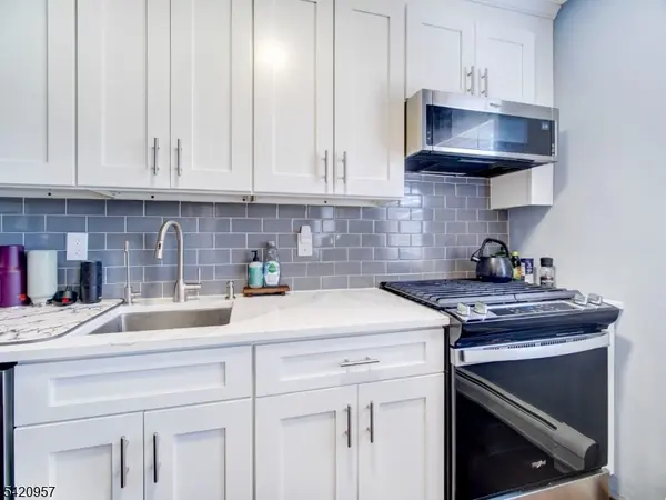 29 Knox Ter #1B, Wayne Twp., NJ 07470