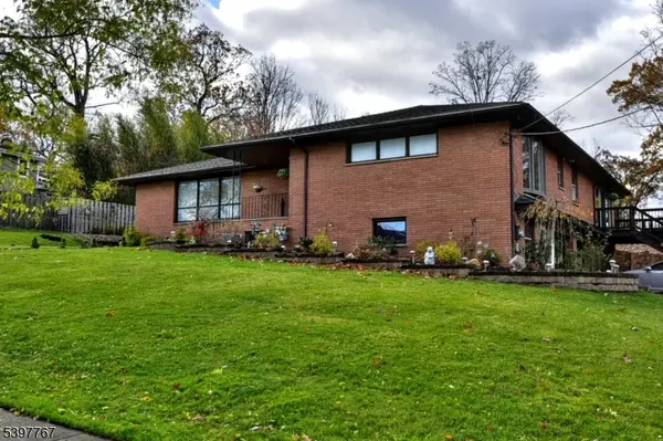 7 Jefferson Pl, Wayne Twp., NJ 07470