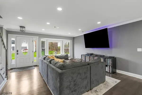 220 3rd St, Green Brook Twp., NJ 08812