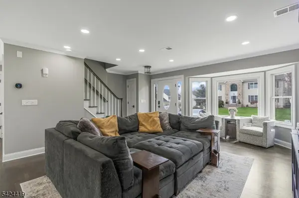 220 3rd St, Green Brook Twp., NJ 08812