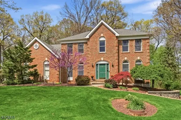 11 Wyckoff Dr, Union Twp., NJ 08867