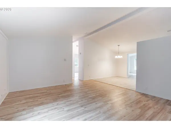 799 KING RD, Winlock, WA 98596