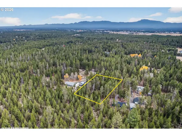 51261 PARKER RD, La Pine, OR 97739