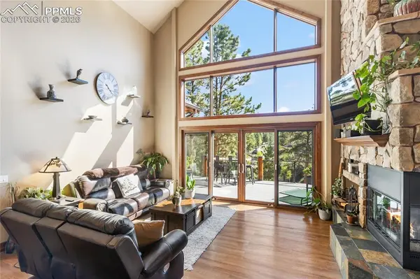 80 Feldspar RD, Florissant, CO 80816