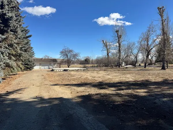 170 9 ST NW, Drumheller, AB T0J 0Y1