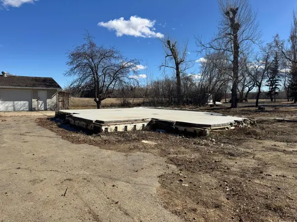 170 9 ST NW, Drumheller, AB T0J 0Y1