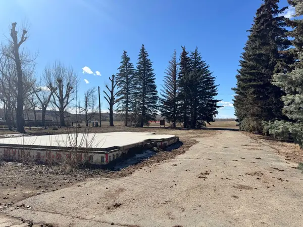 170 9 ST NW, Drumheller, AB T0J 0Y1