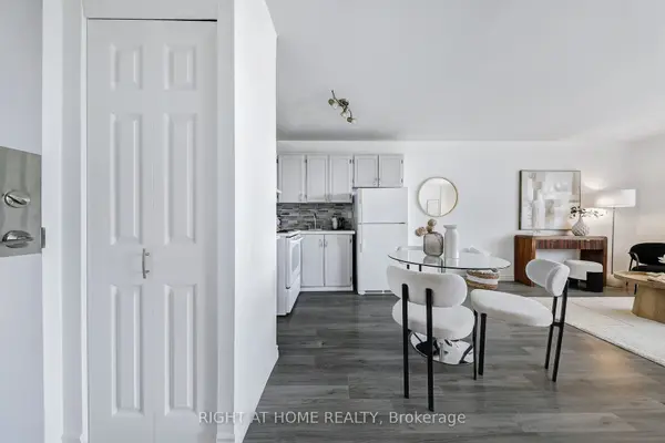 40 Homewood AVE #908, Toronto C08, ON M4Y 2K2