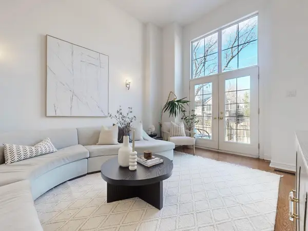 1021 Craven RD, Toronto E01, ON M4J 4V7