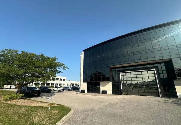 1135 Stellar DR #Professional Suite, Newmarket, ON L3Y 7B8