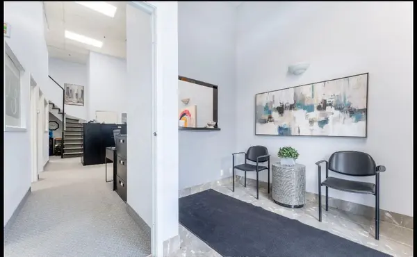 145 Royal Crest CT #1, Markham, ON L3R 9Z4