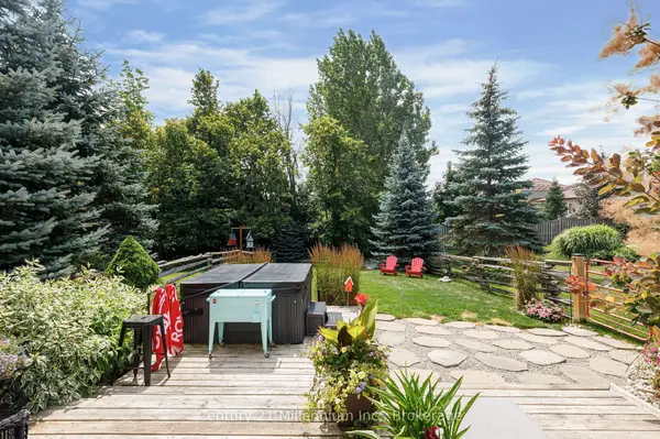 14 Thomas DR, Collingwood, ON L9Y 0A6